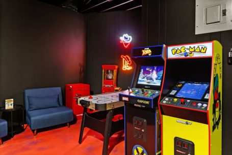 Step into your ultimate movie theatre - game room! ✨ Battle it out in air hockey, relive arcade classics like Pac-Man & X-Men, and snack on fresh popcorn. Fun, competition, and nostalgia await—who’s ready to play? ️ #GameOn #RetroVibes